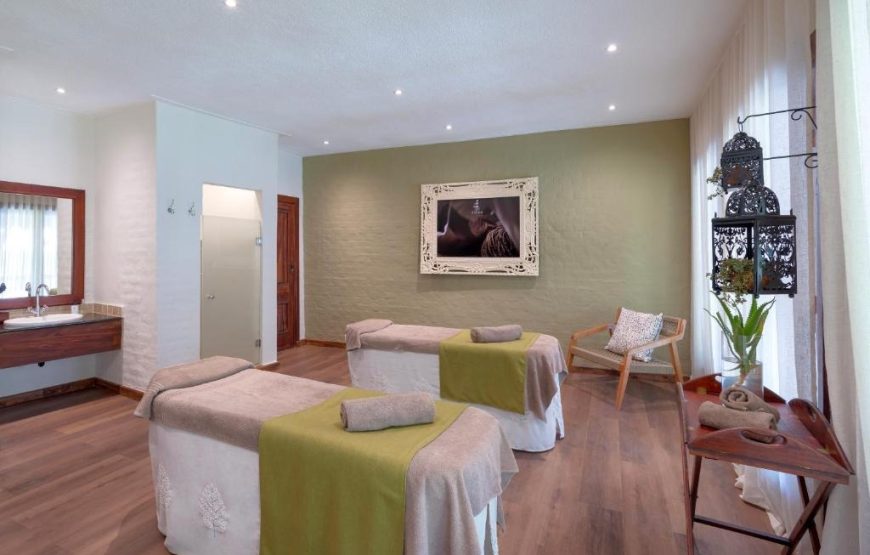 DAVID LIVINGSTONE SAFARI LODGE AND SPA